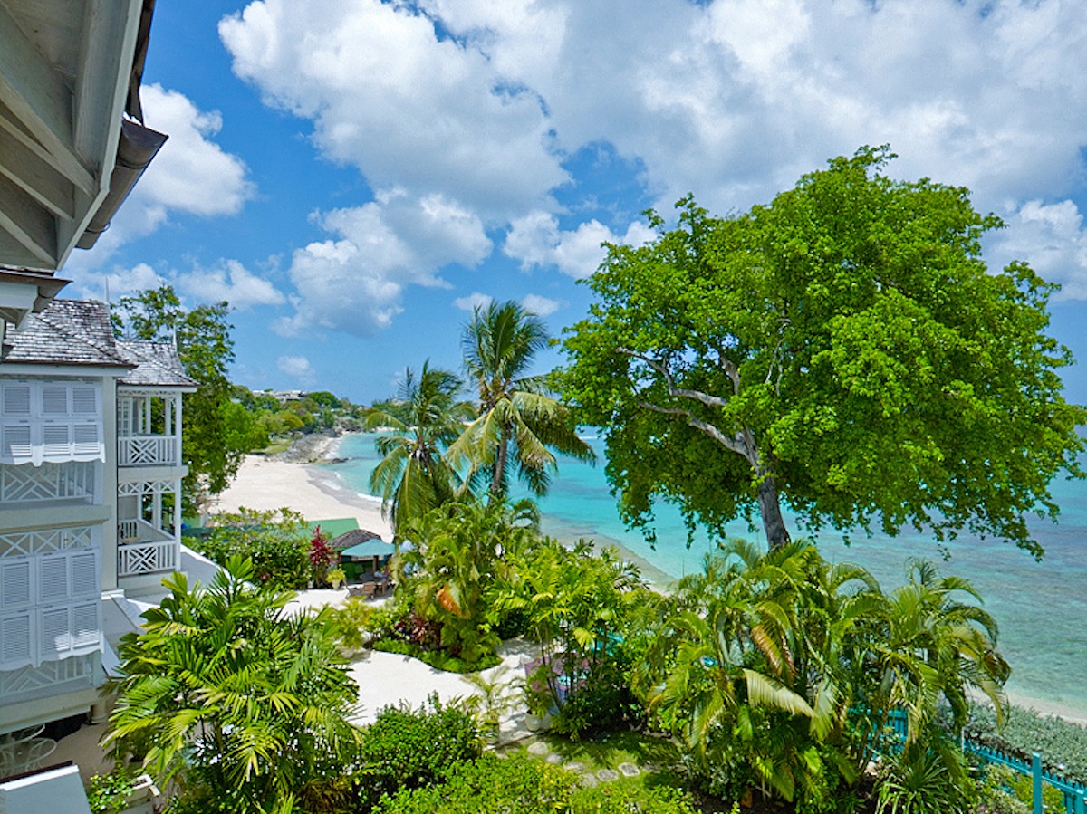 Mahogany Pod — Luxury Villas & Vacation Rentals —