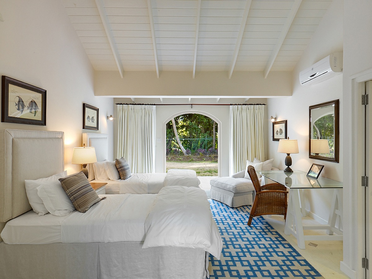 Sandy Lane, Casablanca