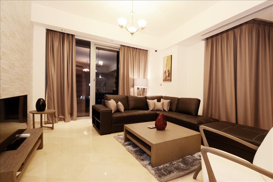 The Trident Grand Residence – Breathtaking Sea and Marina Views