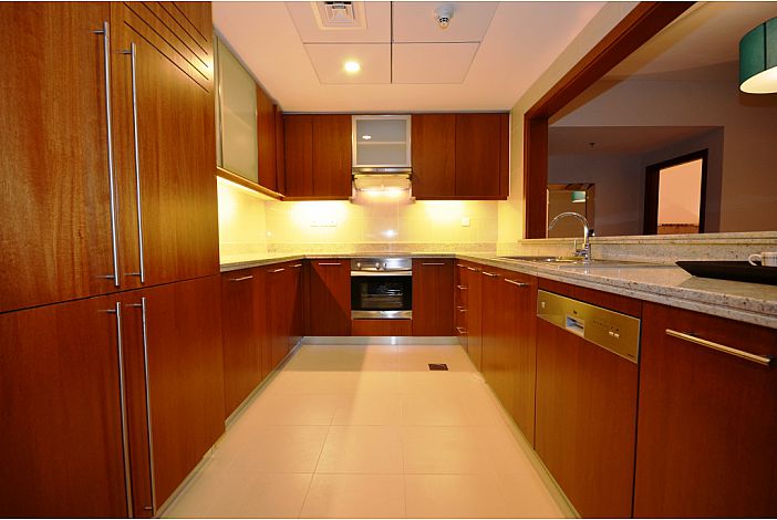 Downtown Boulevard Apartment