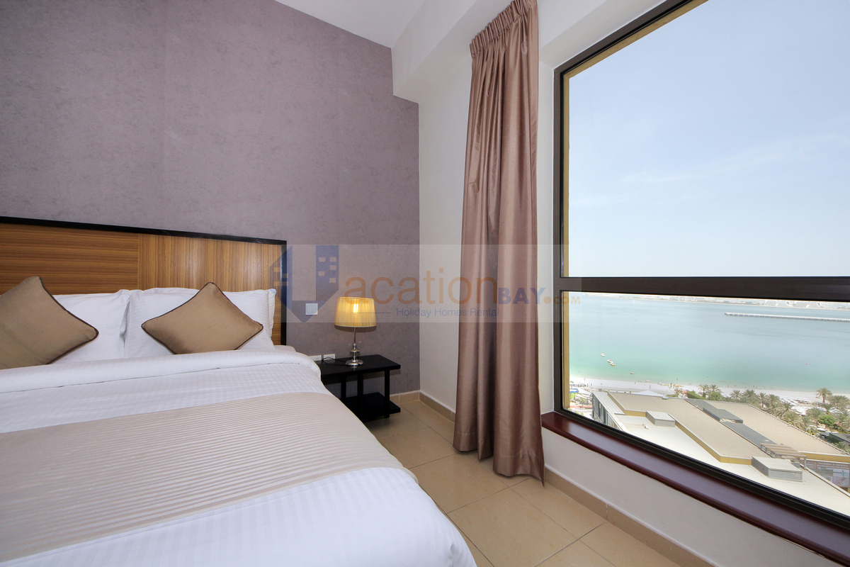 Spacious Sea View Family Living