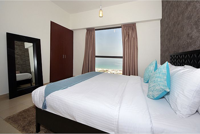 Spacious Luxury 3 Bed Apartment Stunning Sea View