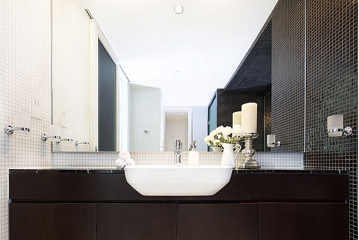 SPECTACULAR 1 BED APARTMENT