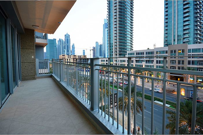 Downtown Boulevard Apartment