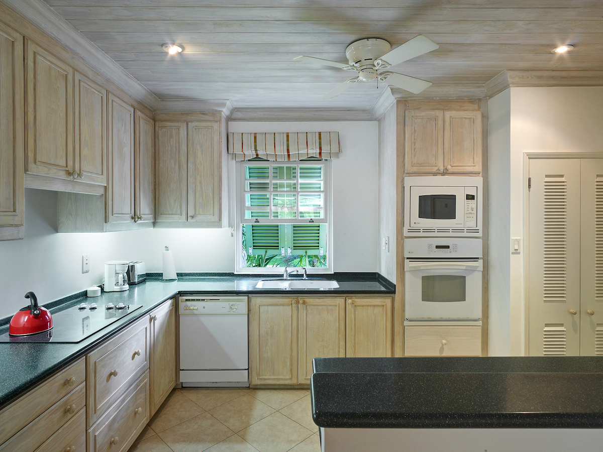 Beacon Hill 303, Tradewinds