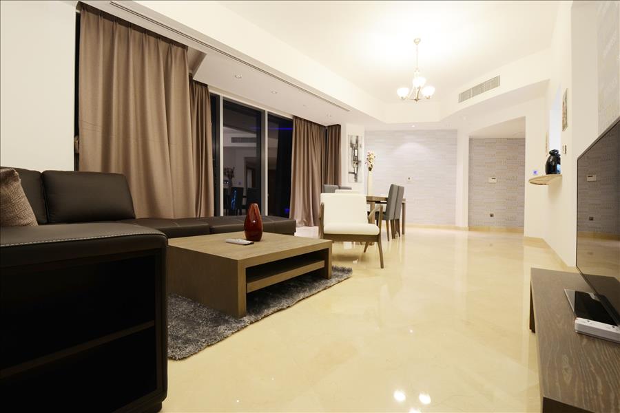 The Trident Grand Residence – Breathtaking Sea and Marina Views