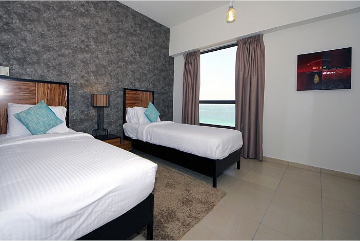 Spacious Luxury 3 Bed Apartment Stunning Sea View