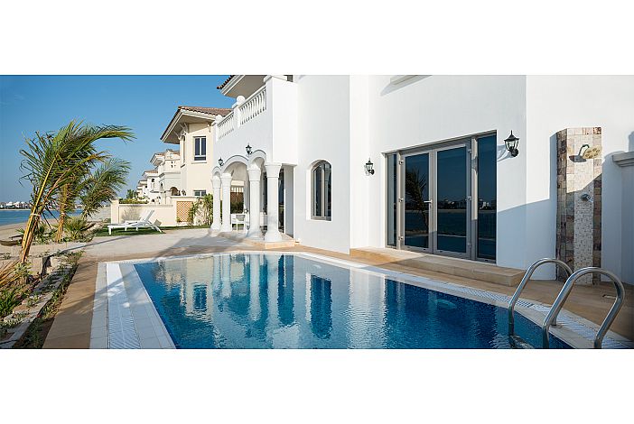 PRIVATE 4 BED VILLA