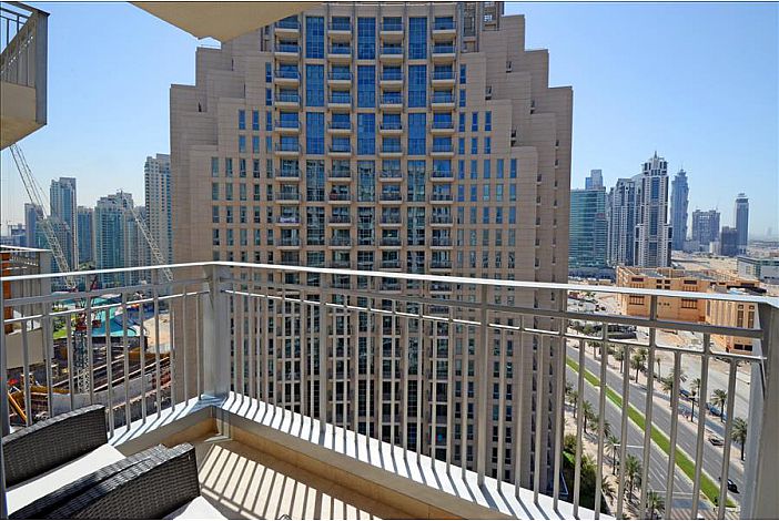 Balcony View Burj Khalifa Luxury Rental