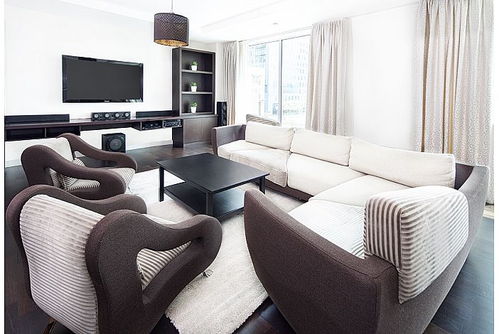 SPECTACULAR 1 BED APARTMENT