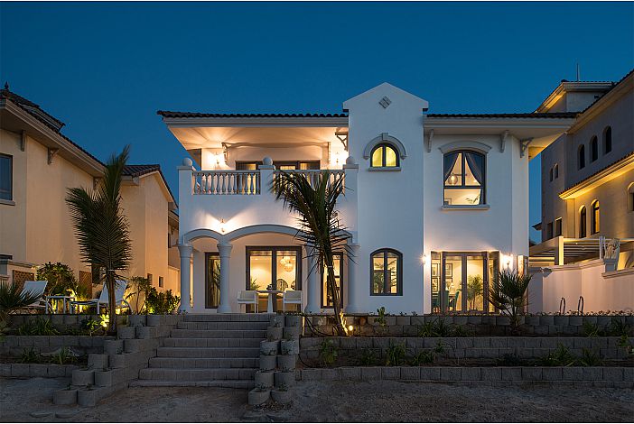 PRIVATE 4 BED VILLA