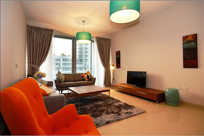 Downtown Boulevard Apartment