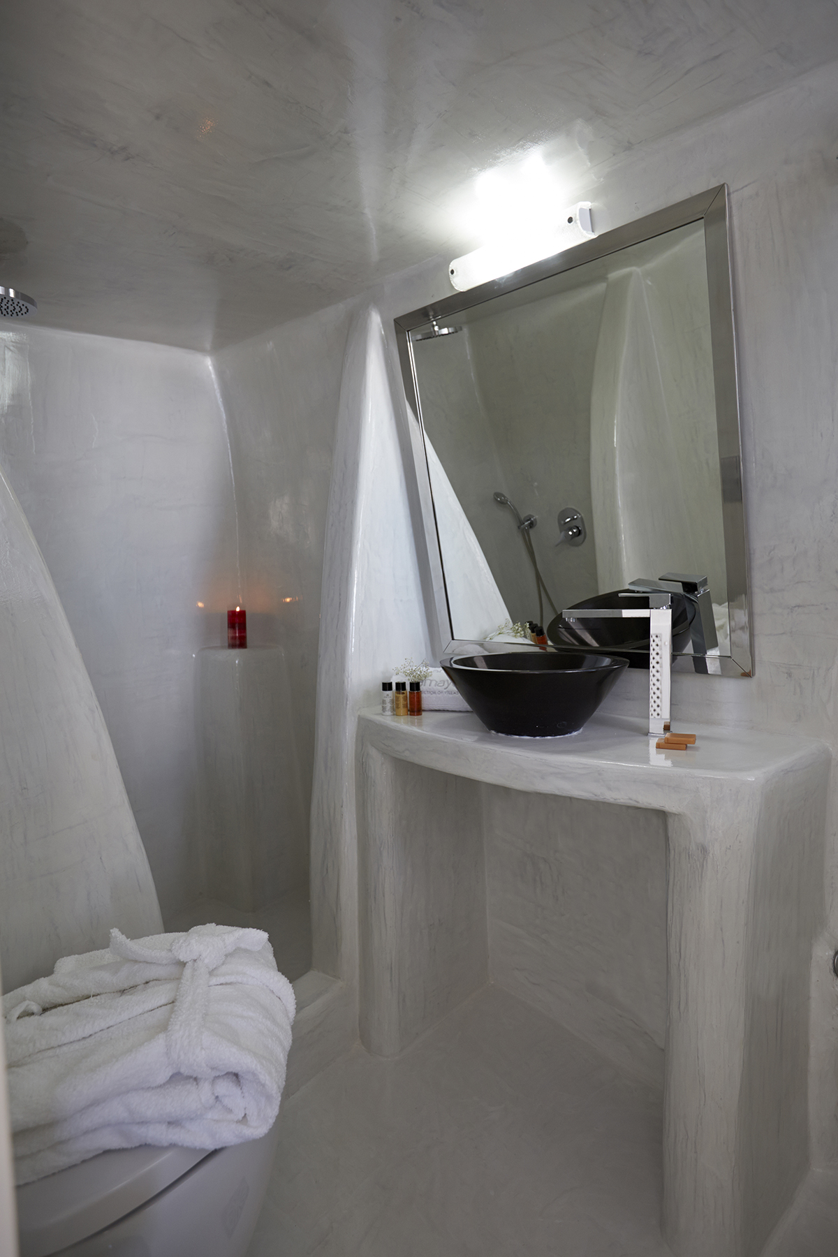 Amaya: Sentiment Villa