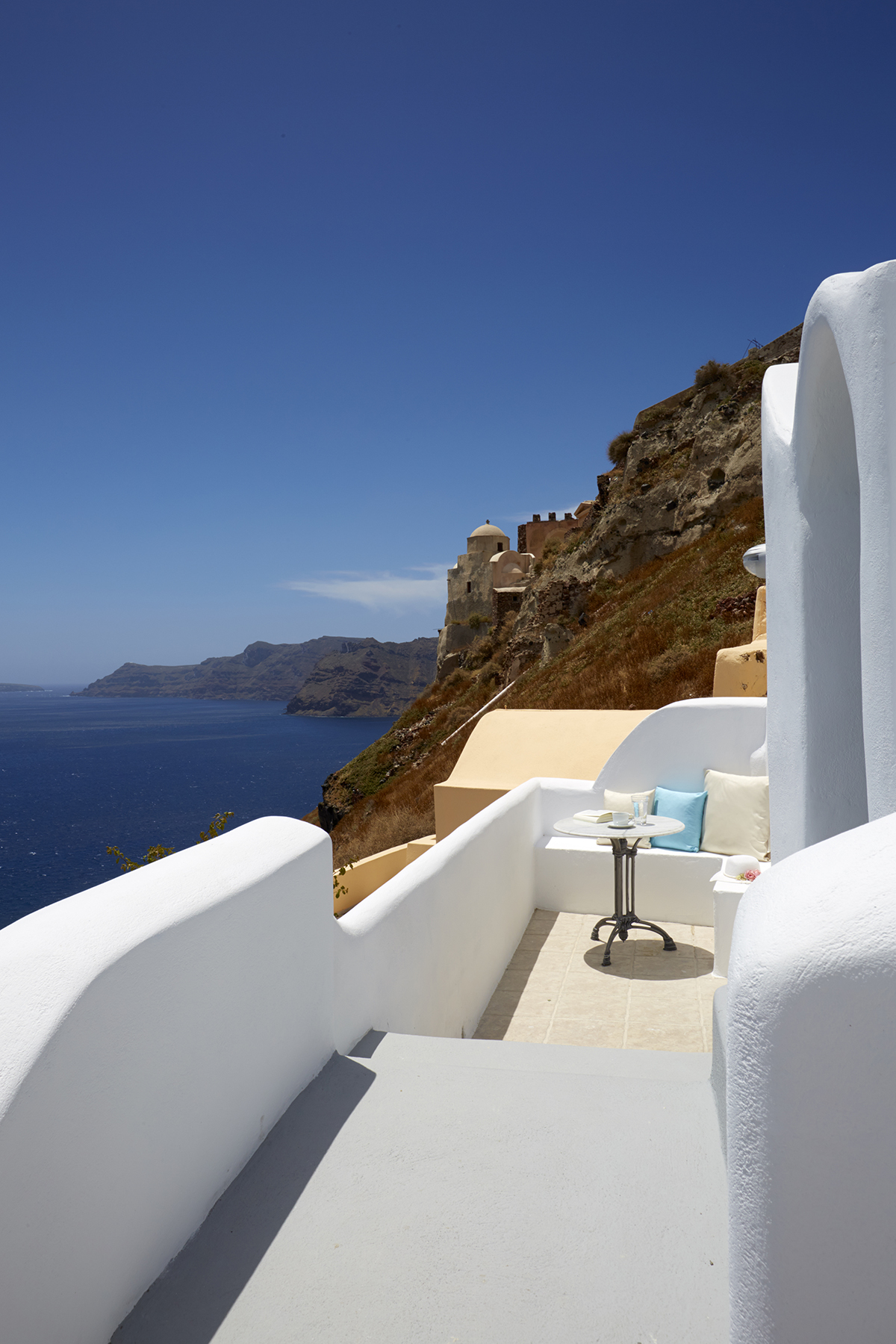 Amaya: Sentiment Villa