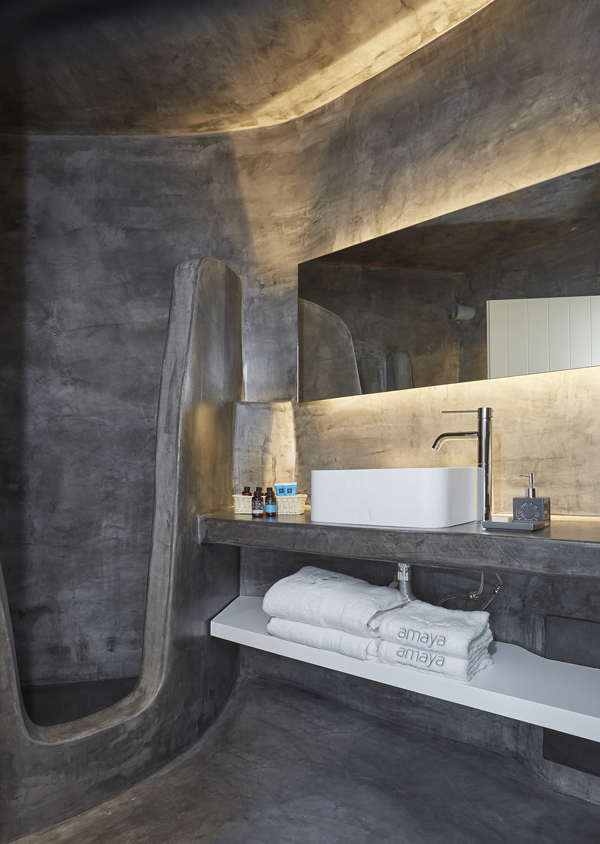 Amaya: Serenity Villa