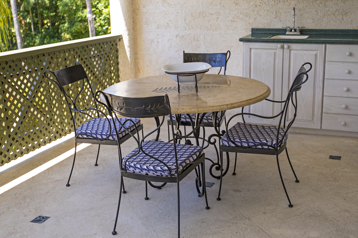 Beacon Hill 303, Tradewinds