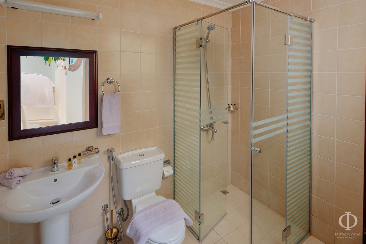 PALM INN VILLA TWO 6 BEDROOMS