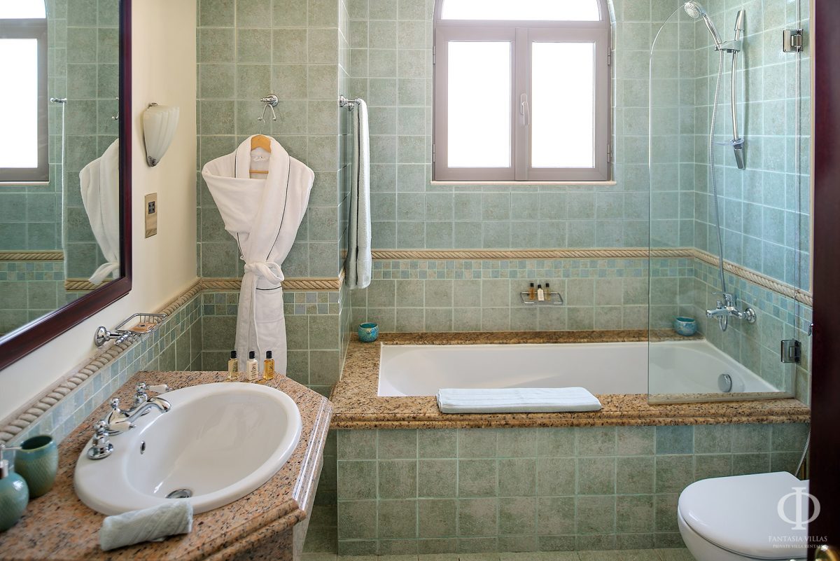 PALM INN VILLA TWO 6 BEDROOMS