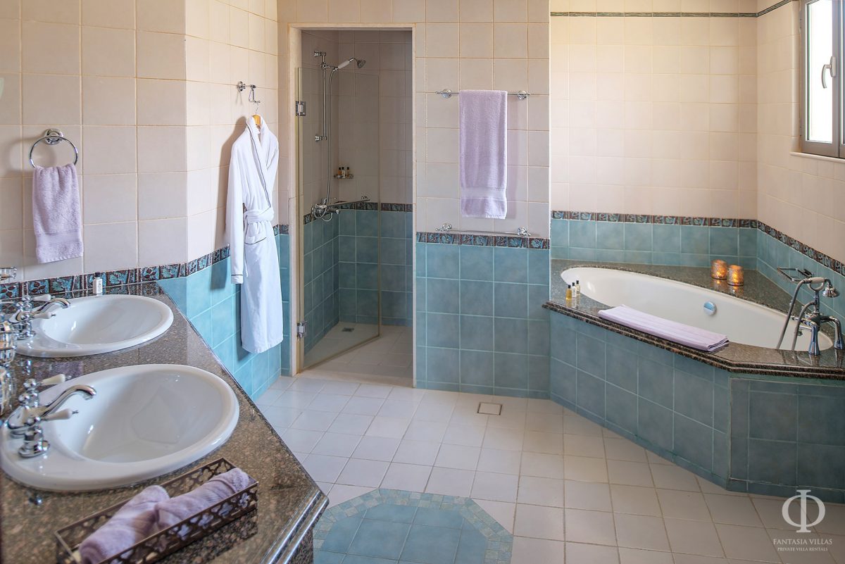 PALM INN VILLA TWO 6 BEDROOMS