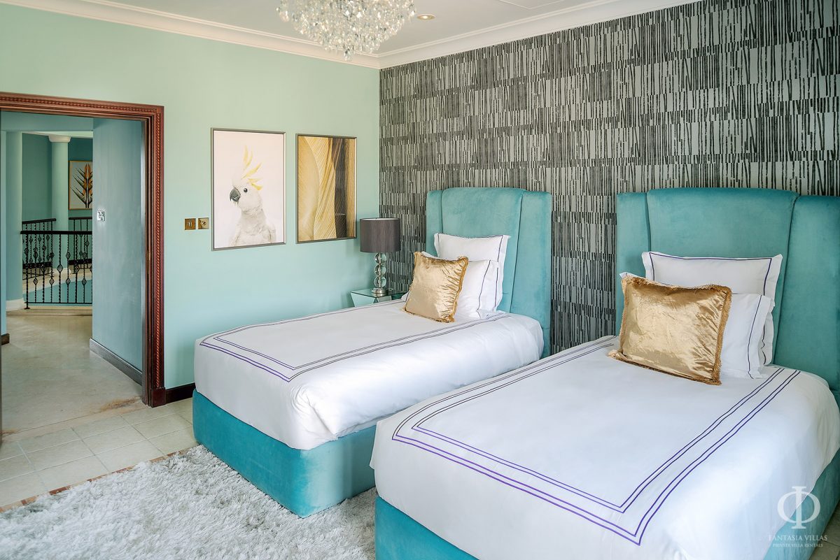 PALM INN VILLA TWO 6 BEDROOMS