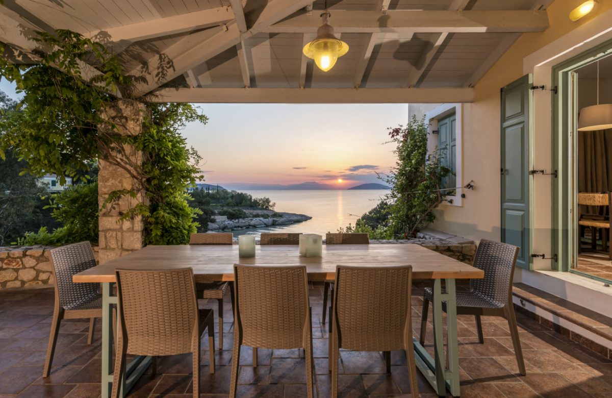 Electra Beachfront Villa