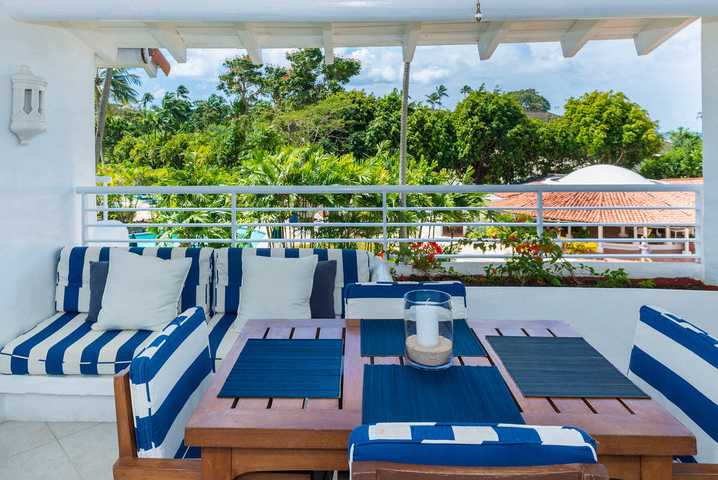 Glitter Bay Estate 305