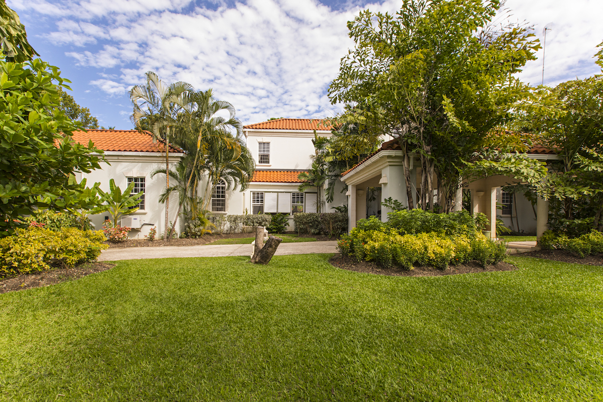 Sandy Lane, Magnolia