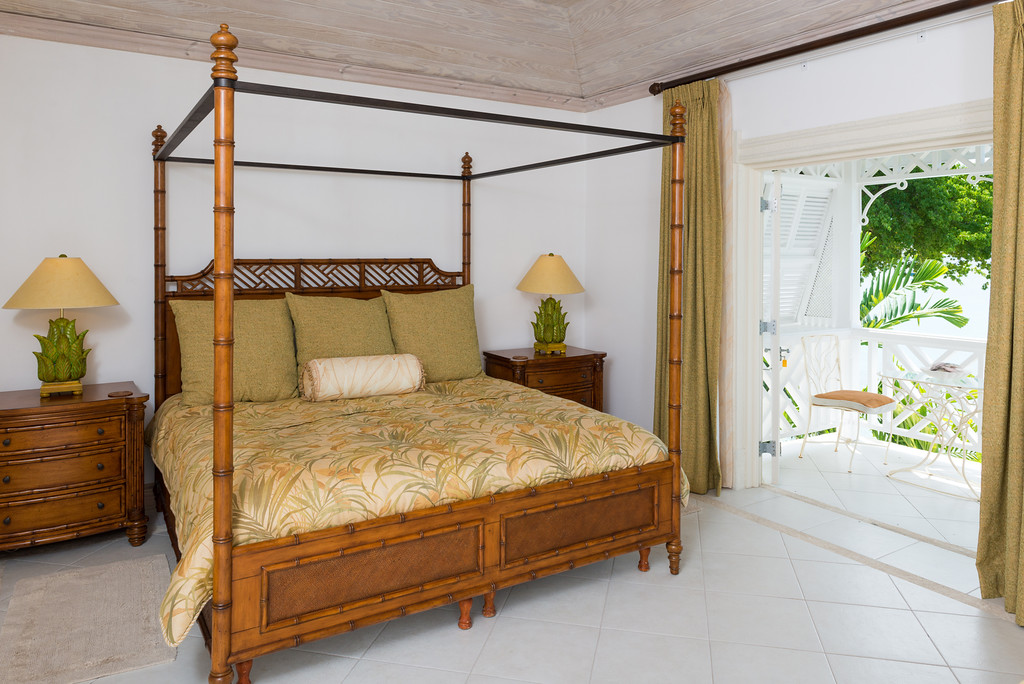 Mahogany Bay - Chanel No.5