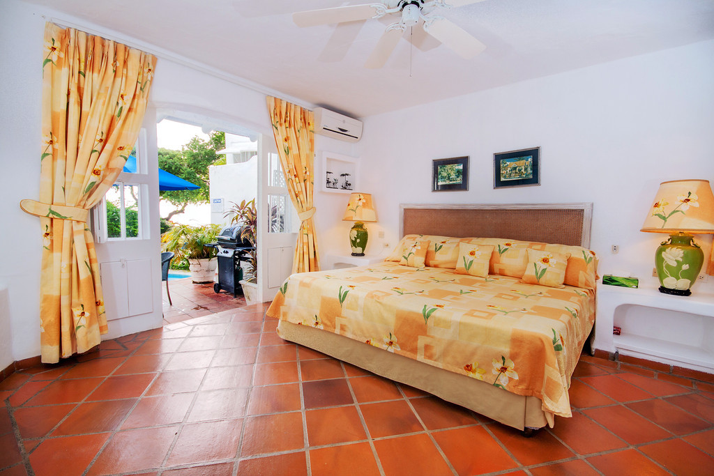 Merlin Bay - Hibiscus