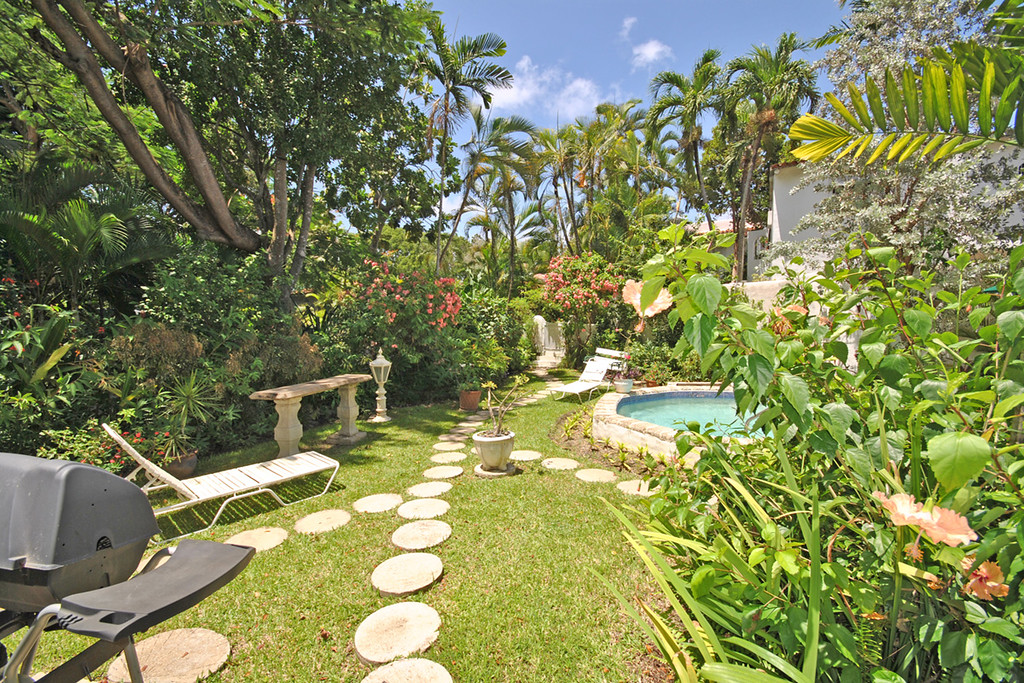 Merlin Bay - Secret Garden