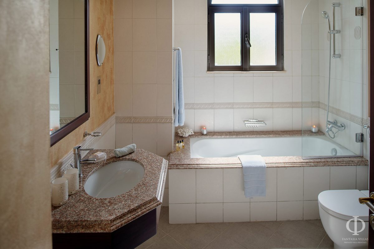 Palm Inn Villa One 6 bedrooms