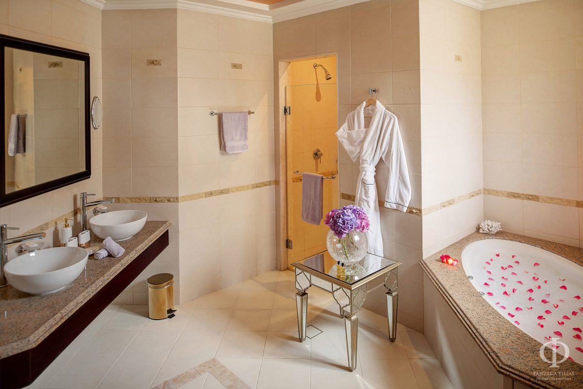 Palm Inn Villa One 6 bedrooms