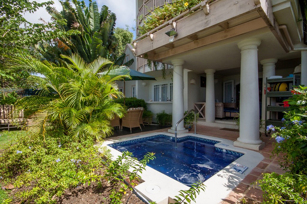 Reeds House 5 - Surf's Up