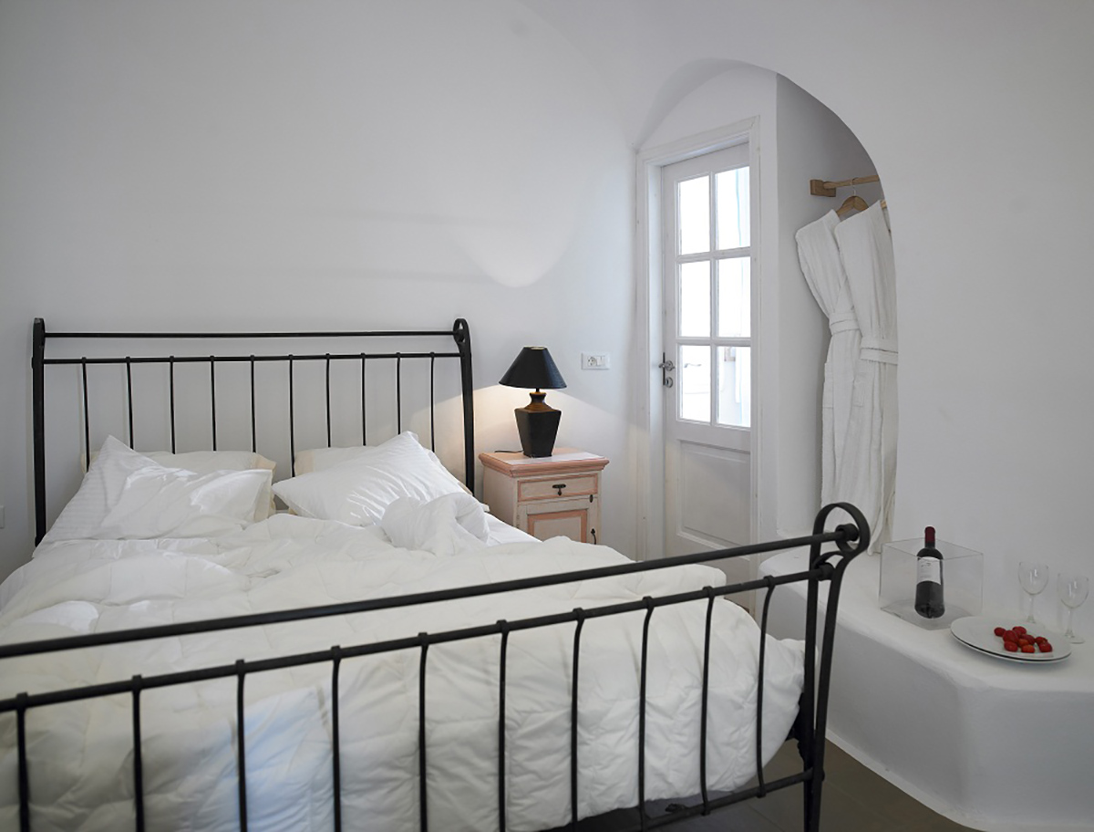 San Nicholas Villa Cave House