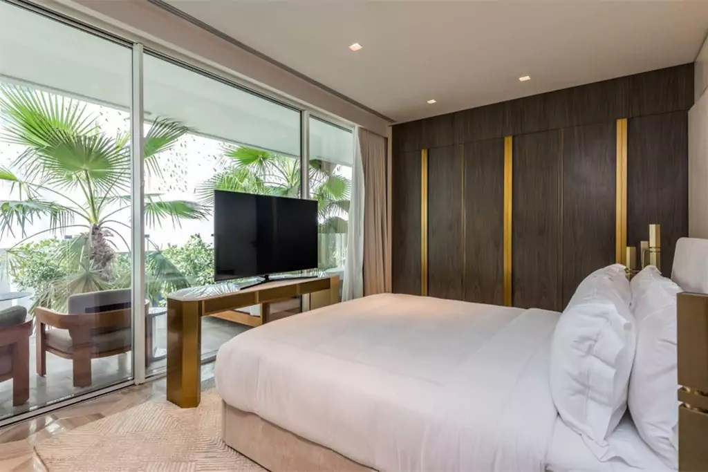 Five hotel luxury beach front villa