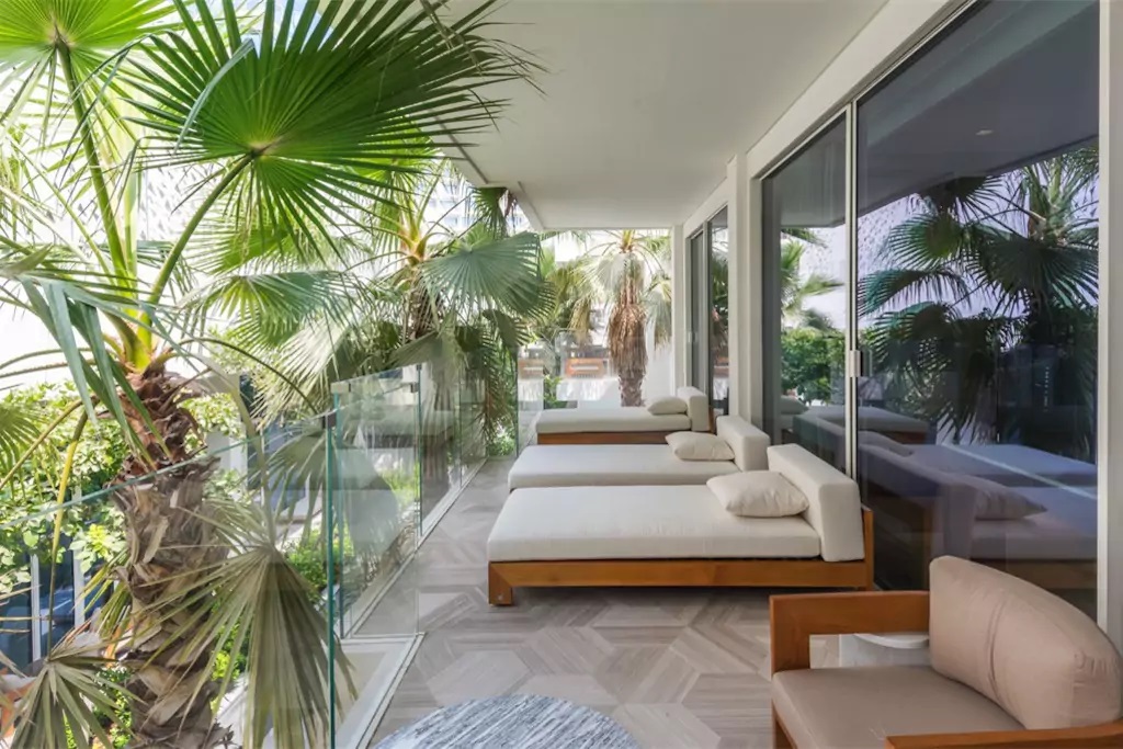 Five hotel luxury beach front villa