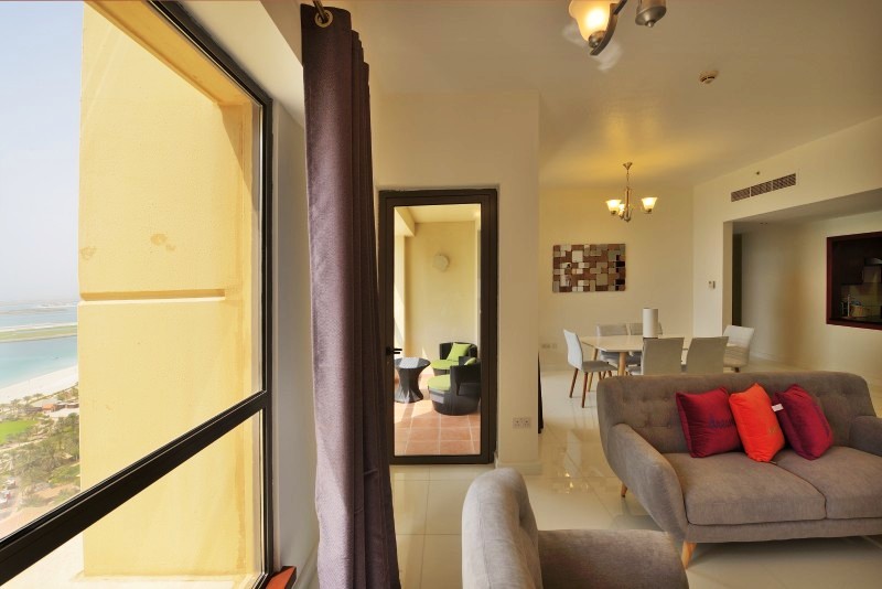 Vacation Bay’s Sadaf Apartment – Relaxing Sea Views Perfect Shopping