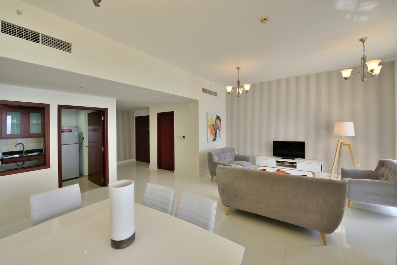 Vacation Bay’s Sadaf Apartment – Relaxing Sea Views Perfect Shopping