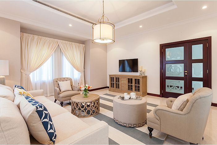 STUNNING 4 BED VILLA