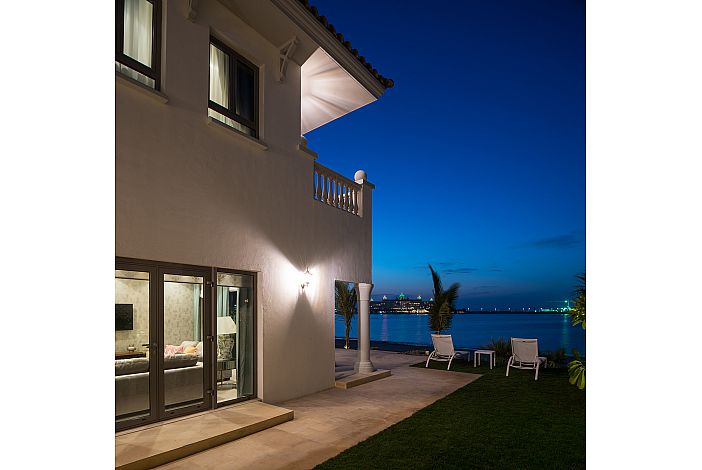 PRIVATE 4 BED VILLA