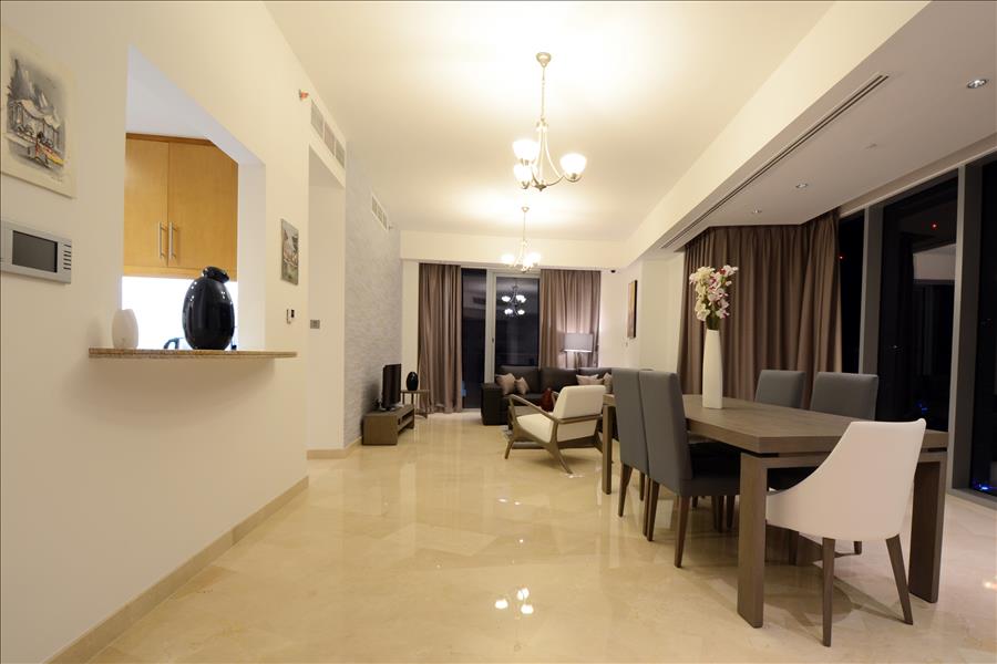 The Trident Grand Residence – Breathtaking Sea and Marina Views