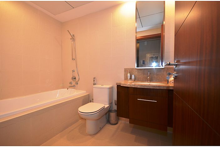 Downtown Boulevard Apartment