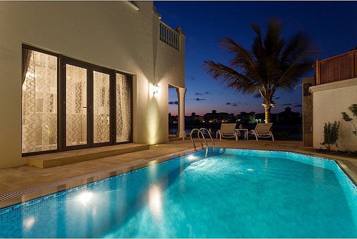 STUNNING 4 BED VILLA