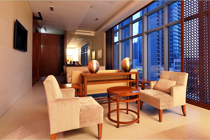 Downtown Boulevard Apartment