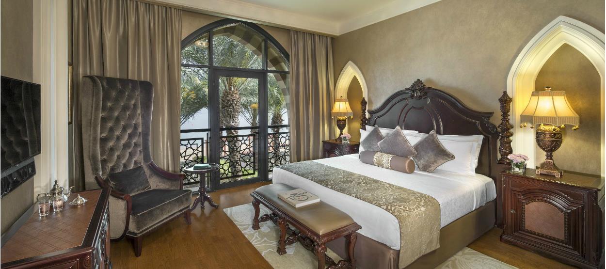 SEAFRONT ROYAL RESIDENCES