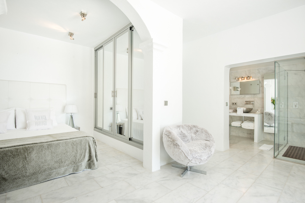 Cala Jondal Exclusive