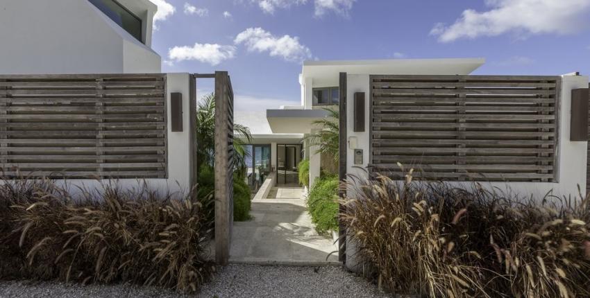 Kishti Black Garden Villa