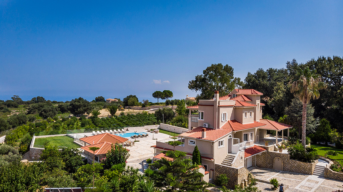 Hidden Gem Estate - The Villa