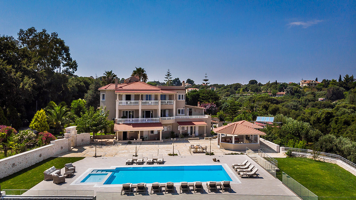 Hidden Gem Estate - The Villa