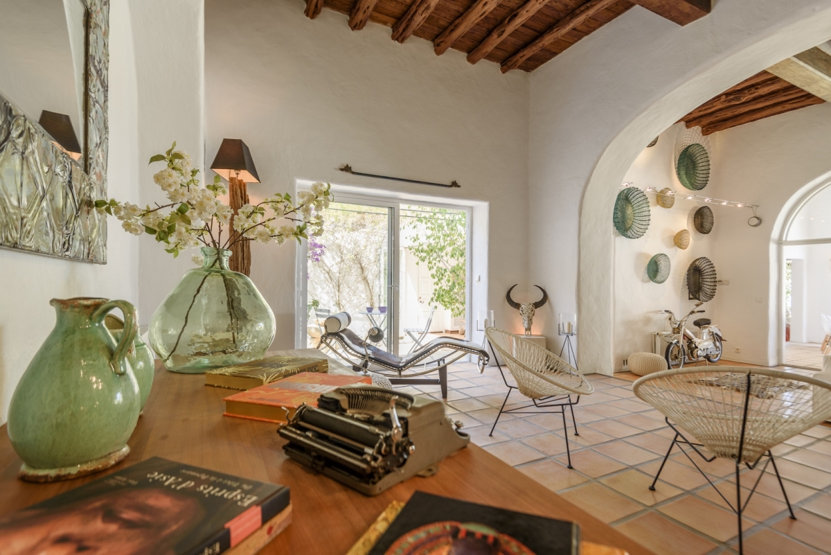 San Agustin Exclusive